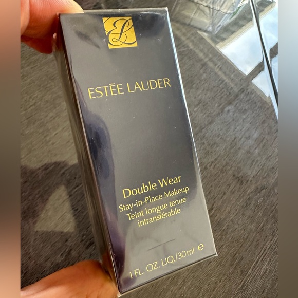 Estée Lauder stay in place foundation full coverage!Double wear makeup Henna 4W3 - Picture 3 of 6